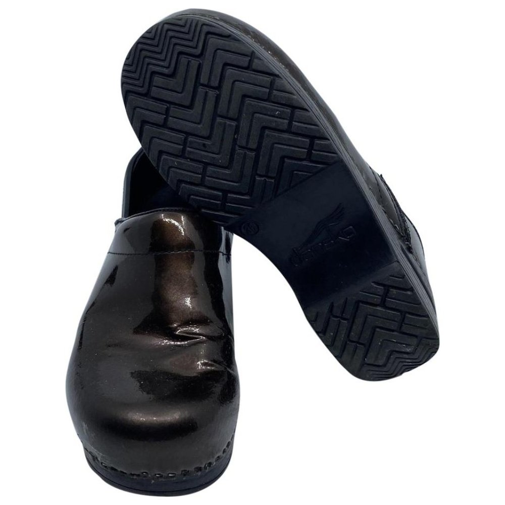Dansko Dark Brown Unisex Clogs Size: EU 36